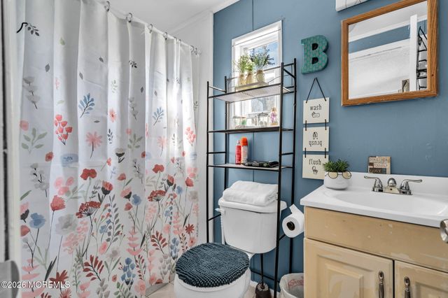 43 Secretariat Street, Howell, NJ 07731