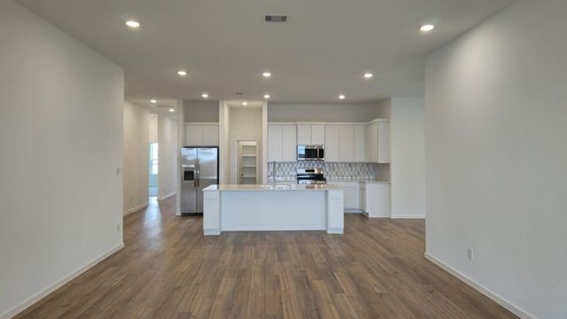 13414 Harbor Point Drive, Texas City, TX 77568