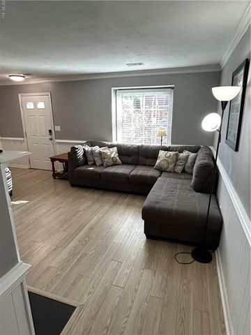 1318 Mill Lake QTR, Chesapeake, VA 23320