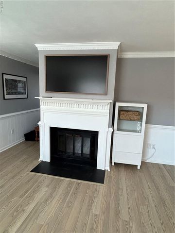 1318 Mill Lake QTR, Chesapeake, VA 23320