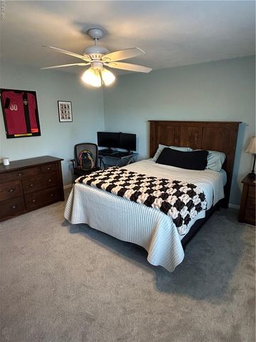 1318 Mill Lake QTR, Chesapeake, VA 23320