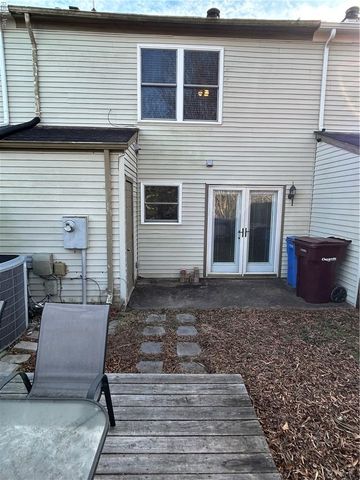 1318 Mill Lake QTR, Chesapeake, VA 23320