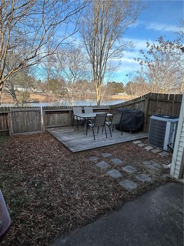 1318 Mill Lake QTR, Chesapeake, VA 23320