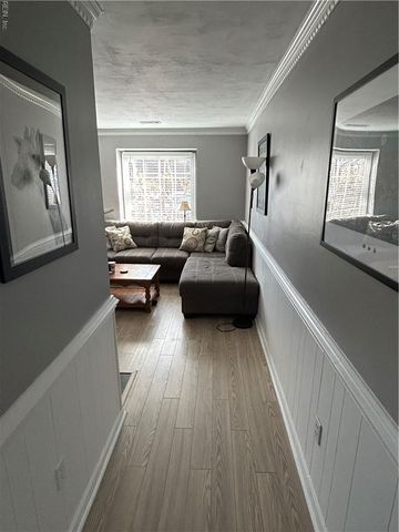 1318 Mill Lake QTR, Chesapeake, VA 23320