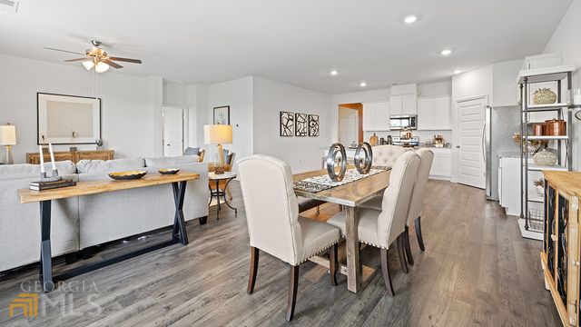130 Oakchase Park Lane, Hampton, GA 30228