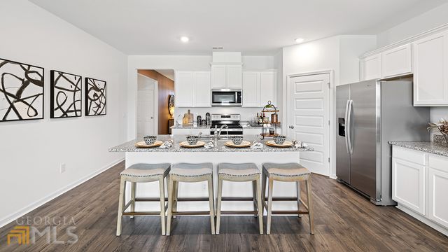 130 Oakchase Park Lane, Hampton, GA 30228