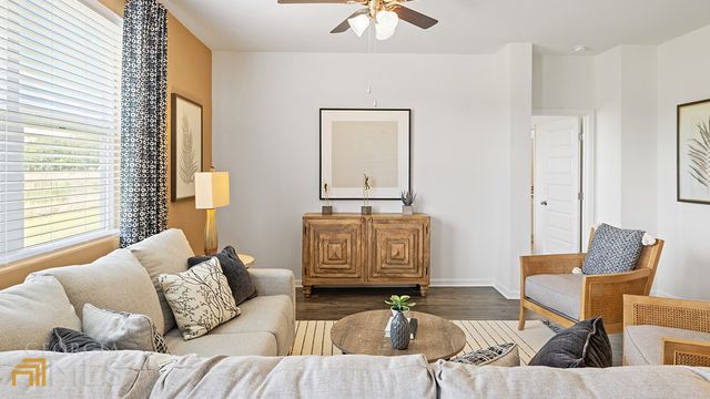 130 Oakchase Park Lane, Hampton, GA 30228