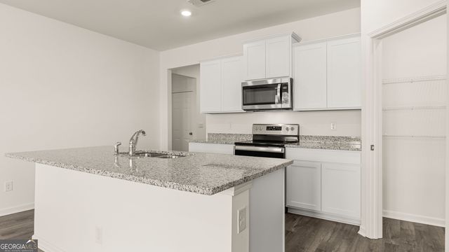 130 Oakchase Park Lane, Hampton, GA 30228