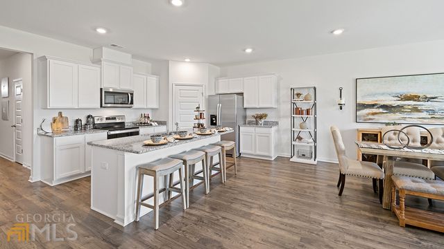 130 Oakchase Park Lane, Hampton, GA 30228