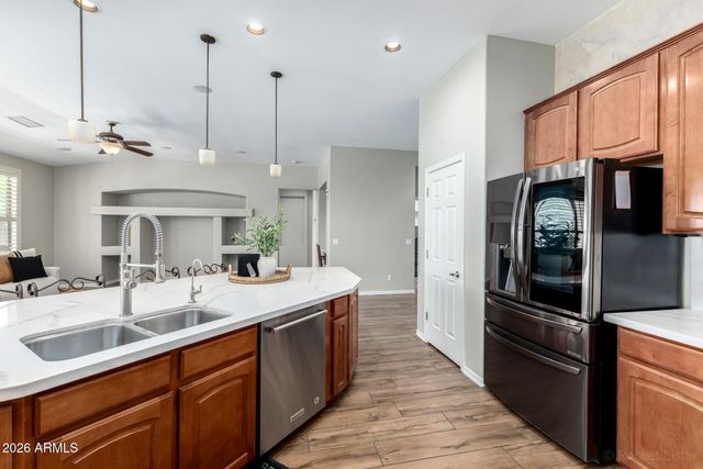 10835 W UTOPIA Road, Peoria, AZ 85373