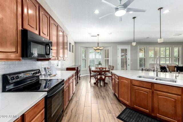 10835 W UTOPIA Road, Peoria, AZ 85373