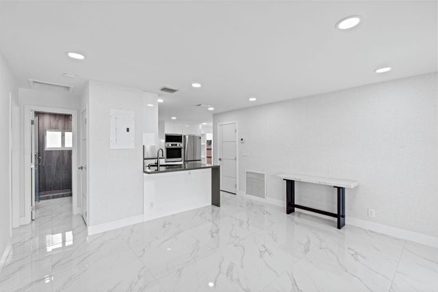 5341 N Andrews Avenue, Oakland Park, FL 33309