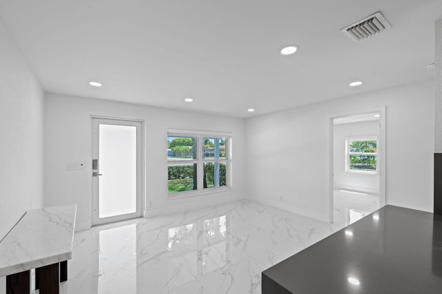 5341 N Andrews Avenue, Oakland Park, FL 33309