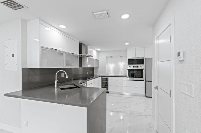 5341 N Andrews Avenue, Oakland Park, FL 33309