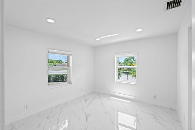 5341 N Andrews Avenue, Oakland Park, FL 33309