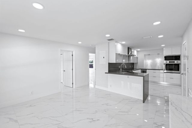 5341 N Andrews Avenue, Oakland Park, FL 33309