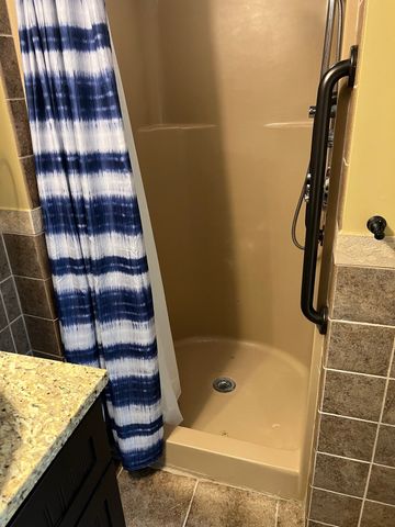 16 Hazen Ave B, Haverhill, MA 01830