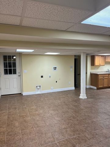 16 Hazen Ave B, Haverhill, MA 01830