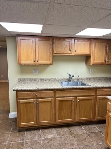 16 Hazen Ave B, Haverhill, MA 01830