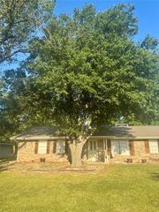 2601 S Park Street, Commerce, TX 75428