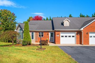 2221 LAKE TERRACE DR, Harrisonburg, VA 22802