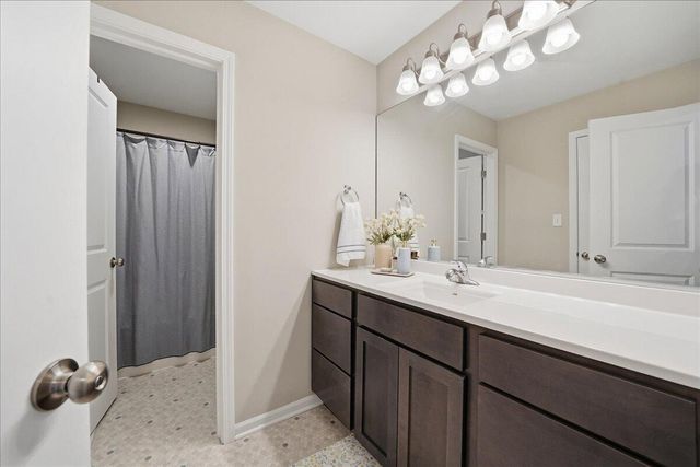 1043 E 117th Lane, Crown Point, IN 46307