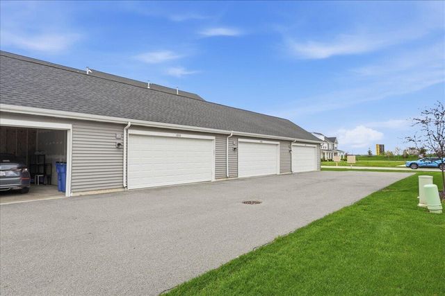 1043 E 117th Lane, Crown Point, IN 46307