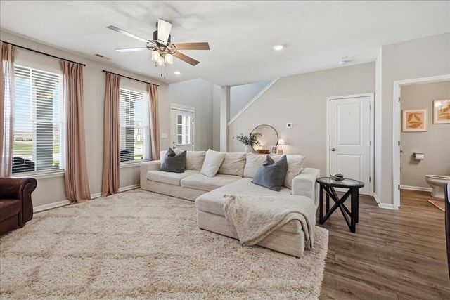 1043 E 117th Lane, Crown Point, IN 46307