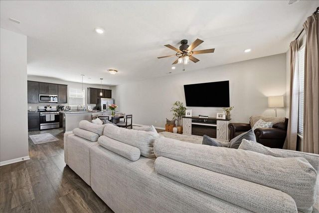 1043 E 117th Lane, Crown Point, IN 46307