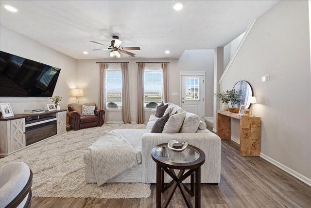 1043 E 117th Lane, Crown Point, IN 46307