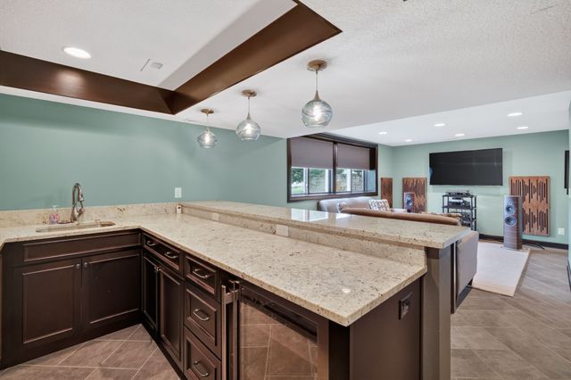 12494 Sunset Terrace, Clive, IA 50325