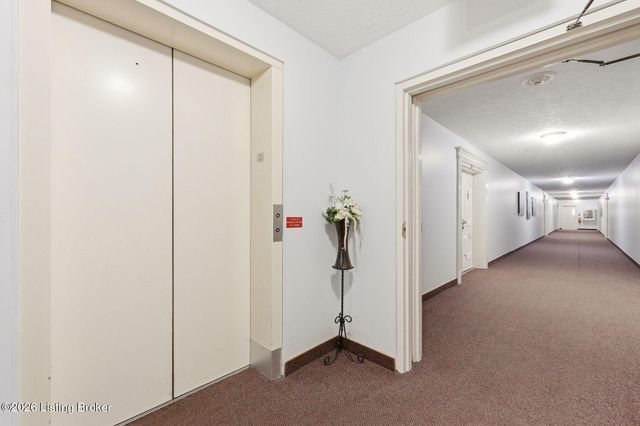 3030 Breckenridge Ln 324, Louisville, KY 40220