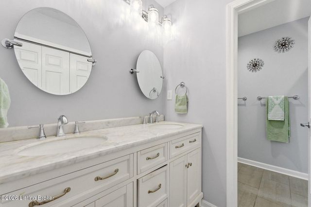 3030 Breckenridge Ln 324, Louisville, KY 40220