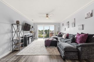3030 Breckenridge Ln 324, Louisville, KY 40220