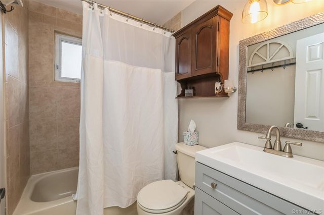 59 Center Street, Ronkonkoma, NY 11779