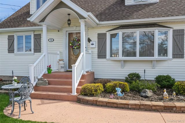 59 Center Street, Ronkonkoma, NY 11779