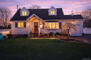 59 Center Street, Ronkonkoma, NY 11779