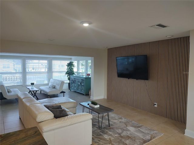 4165 13TH LANE NE, St Petersburg, FL 33703