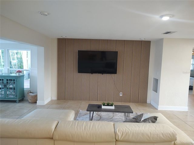 4165 13TH LANE NE, St Petersburg, FL 33703