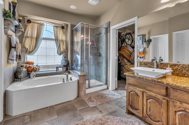 100 Spruce Street, Red Oak, TX 75154