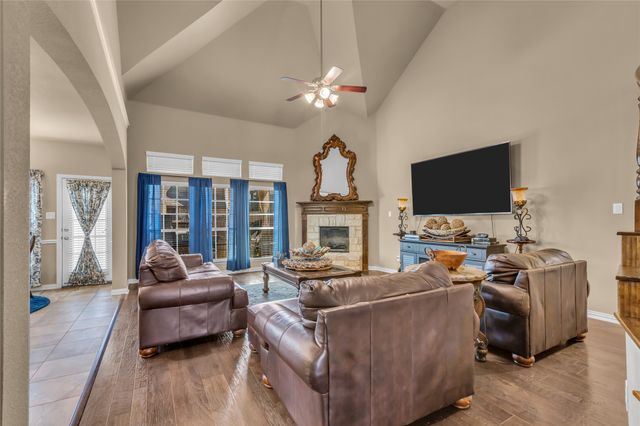 100 Spruce Street, Red Oak, TX 75154