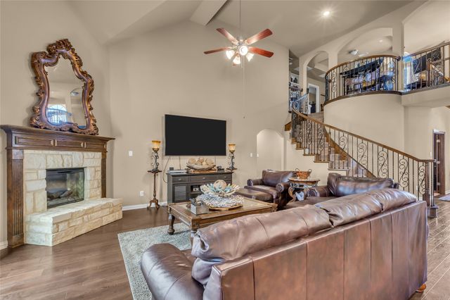 100 Spruce Street, Red Oak, TX 75154