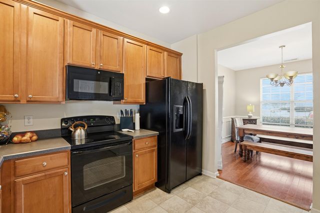 905 Hemingway Circle, Summerville, SC 29483