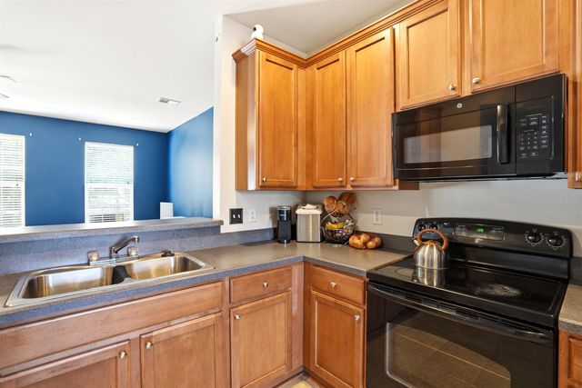 905 Hemingway Circle, Summerville, SC 29483
