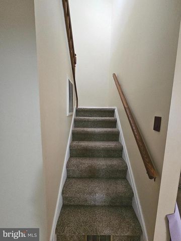 17 EXETER CT, Bordentown, NJ 08505