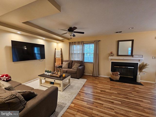 17 EXETER CT, Bordentown, NJ 08505