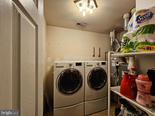 17 EXETER CT, Bordentown, NJ 08505