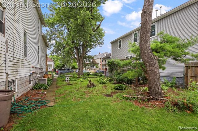 11344 Lumpkin Street, Hamtramck, MI 48212