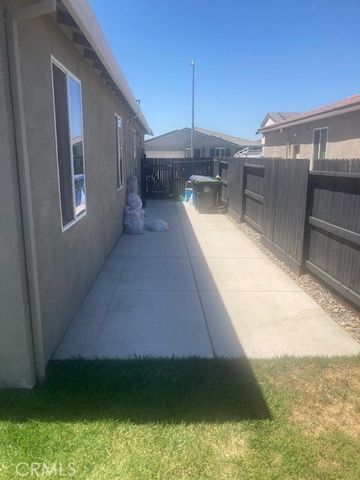 2182 River Willow Avenue, Manteca, CA 95337