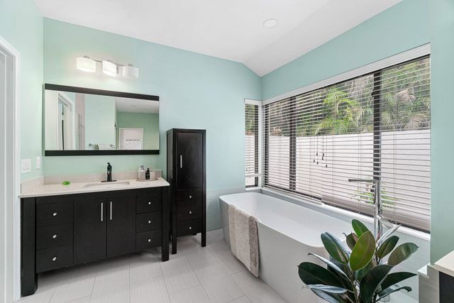 3615 SW 24th Lane, Delray Beach, FL 33445